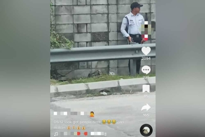 Video tular berunsur fitnah terhadap pegawai polis yang sedang menjalankan tugas.
