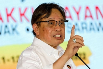 Abang Johari Tun Openg - Bernama Photo