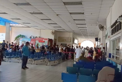 Perkhidmatan Terminal Feri Pasir Gudang di Pelabuhan Johor, Pasir Gudang, tidak dihentikan operasinya sebaliknya diteruskan pada Sabtu.