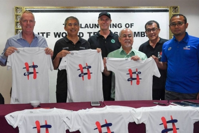 Mirzan (dua dari kiri) ketika pelancaran ITF World Tennis Numbers pada Sabtu.