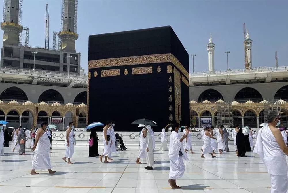 Kementerian Haji dan Umrah Arab Saudi mengumumkan pengeluaran lebih 4 juta visa umrah kepada semua jemaah dari seluruh dunia dalam tempoh lima bulan, sejak awal musim umrah bagi tahun 1444 Hijrah. - Gambar hiasan