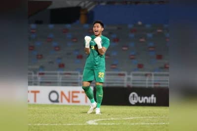 Kalamullah berjaya melakukan debut tanpa bolos bersama skuad Harimau Malaya menerusi kemenangan 4-0 ke atas Kemboja pada Jumaat lepas. - Foto: FB Kalamullah