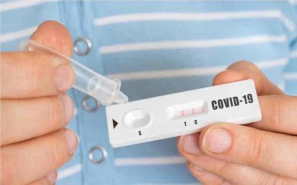 Malaysia merekodkan sebanyak 1,241 kes baharu Covid-19 pada Rabu dengan tiga daripadanya merupakan kes import. - Foto hiasan