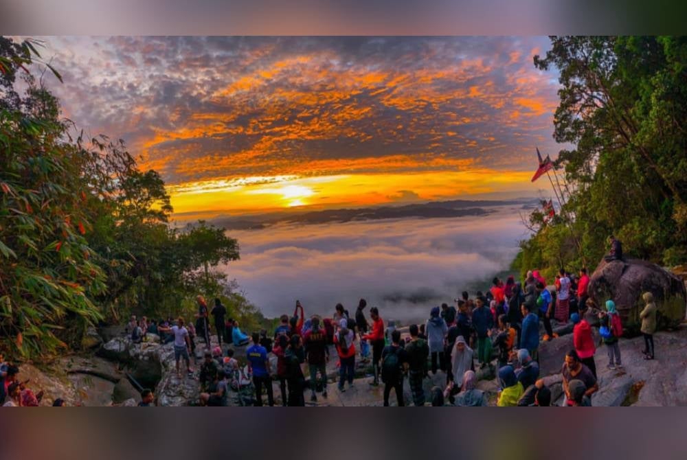 Pemandangan memukau di Kem Baha, Jelawang, Kuala Krai, yang menjadi tarikan pelancong ke daerah itu. - Foto ihsan Nik Ali Nik Muhammad