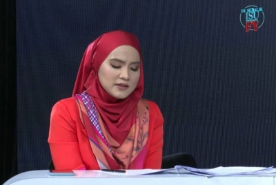 Finaz sebak ketika mengendalikan program 'Di Sebalik Isu bersama FY' apabila pendakwah dan institusi agama diserang hebat berkaitan isu LGBT).