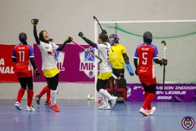 DBKL HT (jersi putih) akan membuat perhitungan dengan MOHC-MHA di perlawanan akhir pada Ahad.