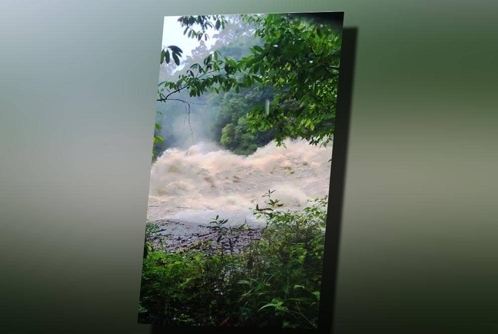 Tangkap layar video yang menunjukkan kejadian kepala air di Hutan Lipur Lata Belatan.