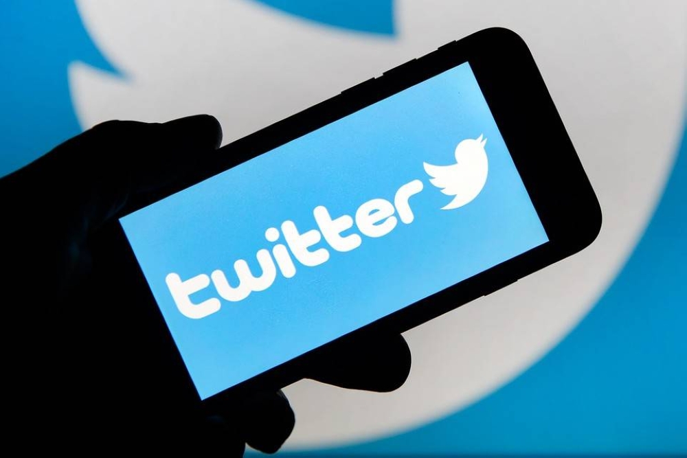 Twitter mengumumkan bahawa syarikat itu tidak lagi membenarkan promosi percuma platform media sosial tertentu.
