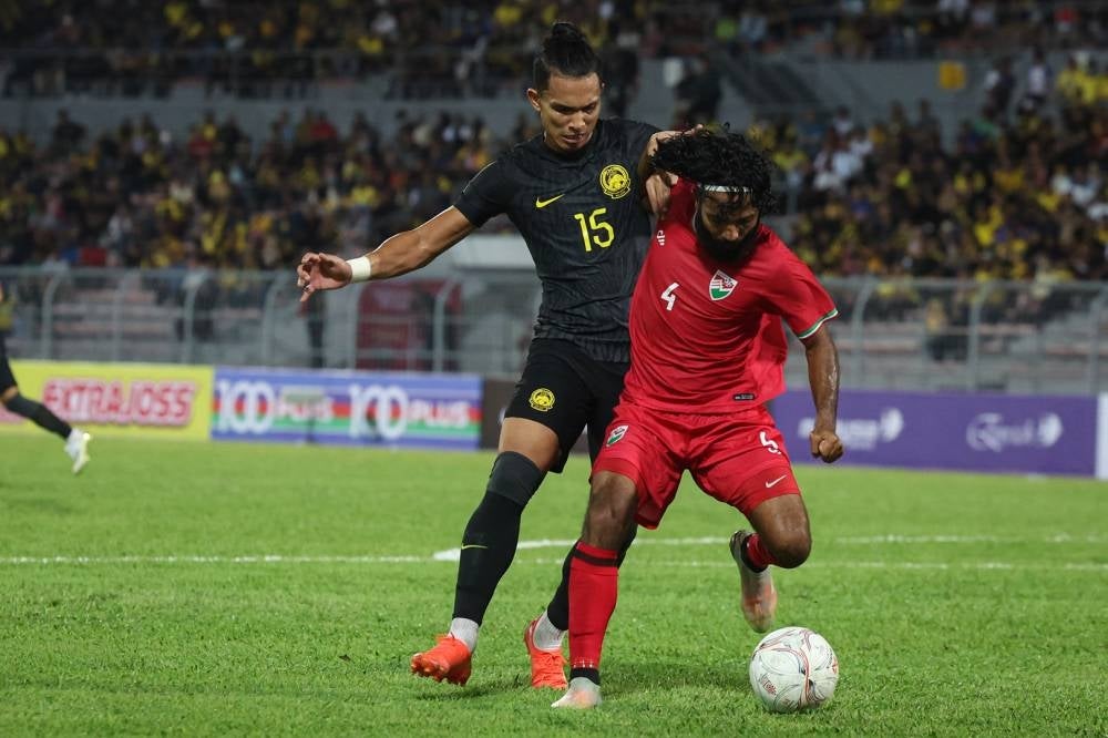 Ahmad Khuzaimi (kiri) bakal memperkuatkan benteng pertahanan Selangor.