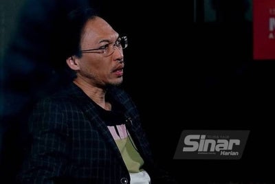 Dr Ahmad Azrin Adnan.