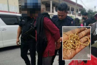 Suspek yang ditahan kerana disyaki meragut rantai emas di Sultan Abdul Samad pada Jumaat. Gambar kecil: Rantai emas yang diragut suspek.