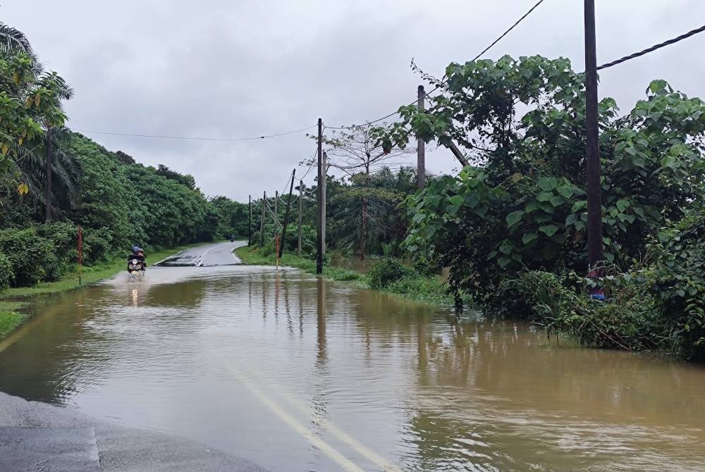 Jumlah penduduk yang dipindahkan terus menunjukkan penurunan kepada 1,438 orang berbanding 1,836 pada jam 6 petang Ahad.