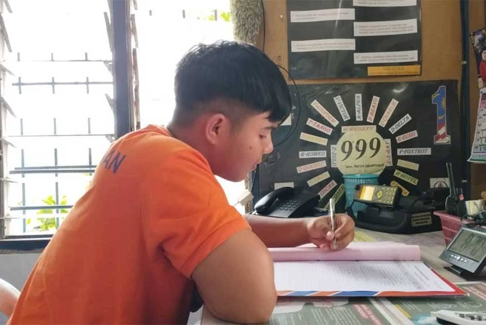 Muhammad Faiq sedia untuk menyarung kembali uniform untuk bertugas pada bila-bila masa.