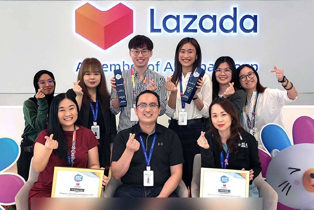 Lazada Malaysia merangkul dua anugerah di GRADUAN Brand Awards 2022.