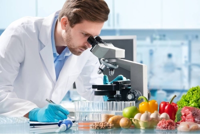 Sudah tiba masanya bagi KKM untuk menggubal undang-undang baharu berkaitan kebersihan makanan. - Gambar hiasan 123rf