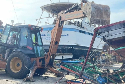 Sebanyak enam buah bot dimusnahkan dalam proses melucut hak oleh Maritim Malaysia Pulau Pinang pada Rabu.