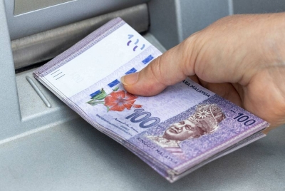 Bantuan Khas Kewangan 2023 sebanyak RM700 kepada penjawat awam gred 56 ke bawah dan RM350 kepada pesara kerajaan akan dibayar pada 17 Januari depan. - Foto 123RF