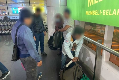 Imigresen menahan enam PATI dalam serbuan di ibu negara pada Rabu.