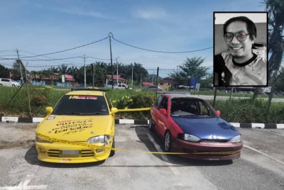 Dua kenderaan yang terlibat dalam kemalangan di Litar Dato Sagor, Kampung Gajah disita untuk siasatan lanjut. - Foto Ihsan pembaca (Gambar kecil: Muhammad Amir)