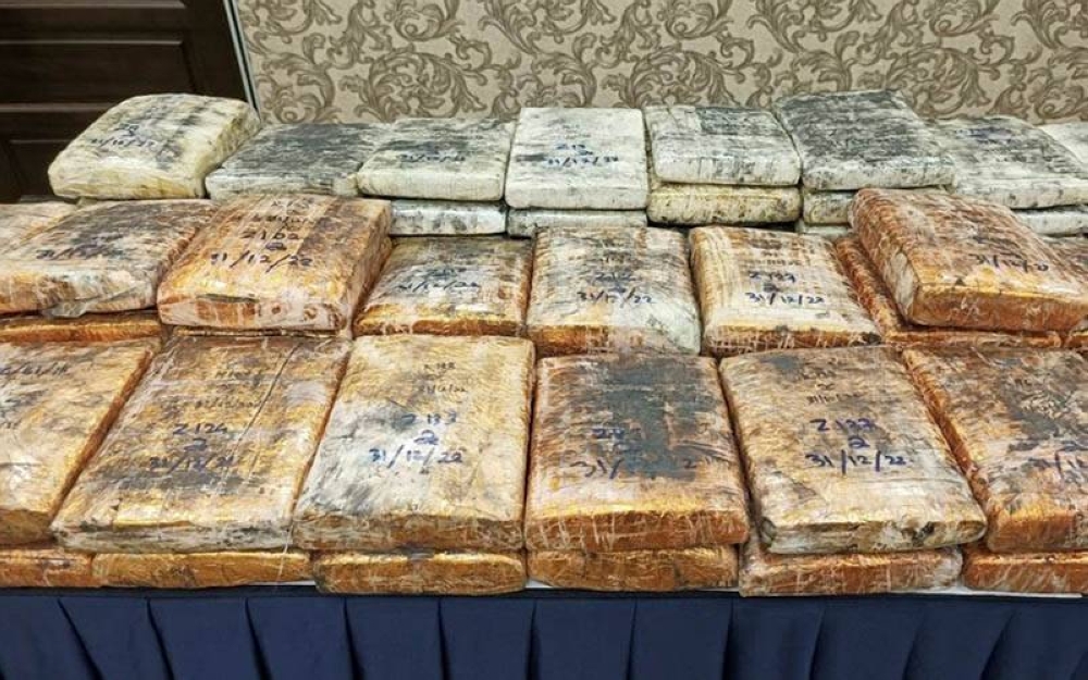 Kesemua 158 ketulan ganja itu kemudiannya di bawa ke IPD Yan untuk siasatan lanjut.