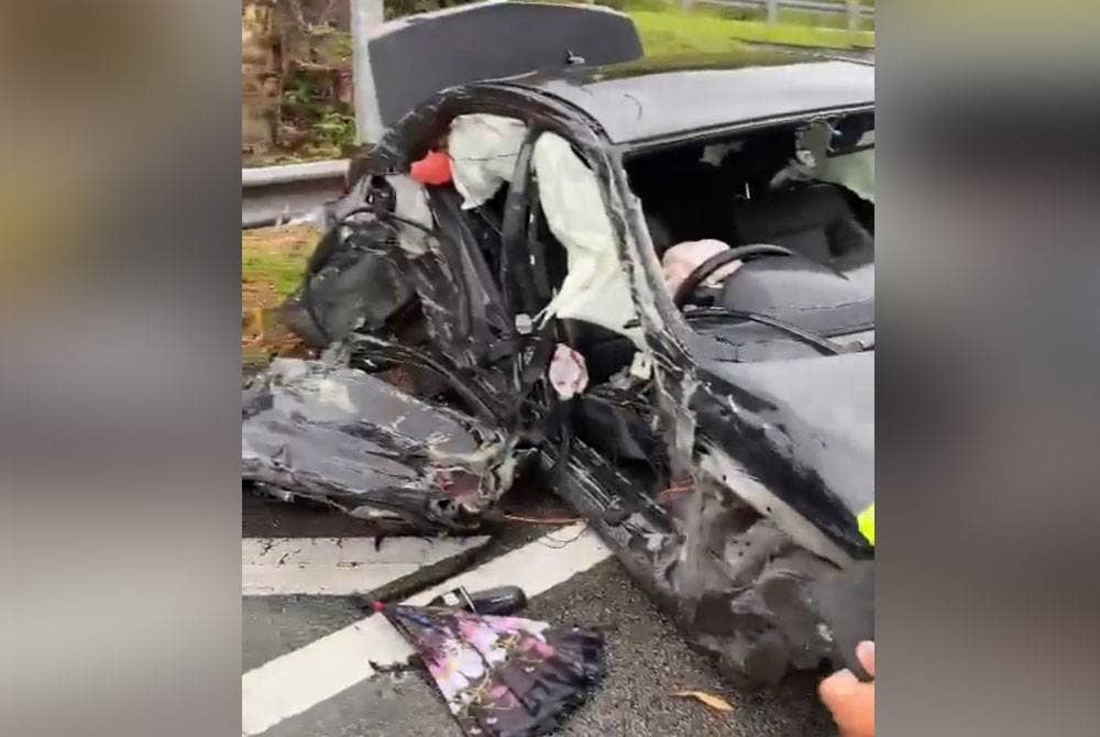 Keadaan kereta yang terbabit nahas di Linkedua akibat sebuah lori dipandu secara melawan arus pada petang Selasa.