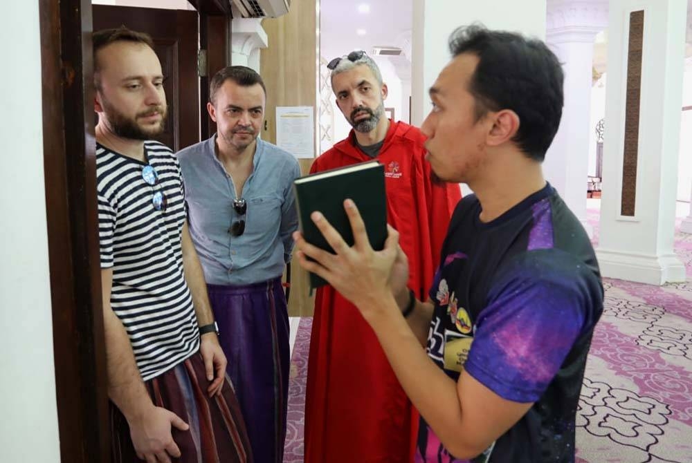 Seramai 601 orang pelancong menyertai program pada kali ini terdiri daripada warga luar negara.