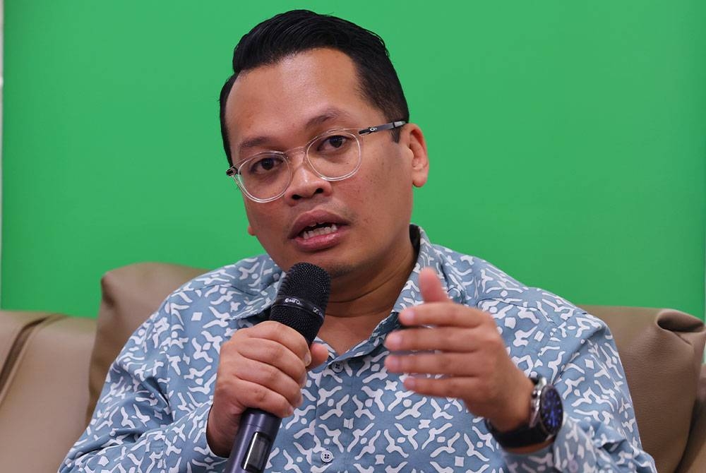 Nik Nazmi - Foto Bernama