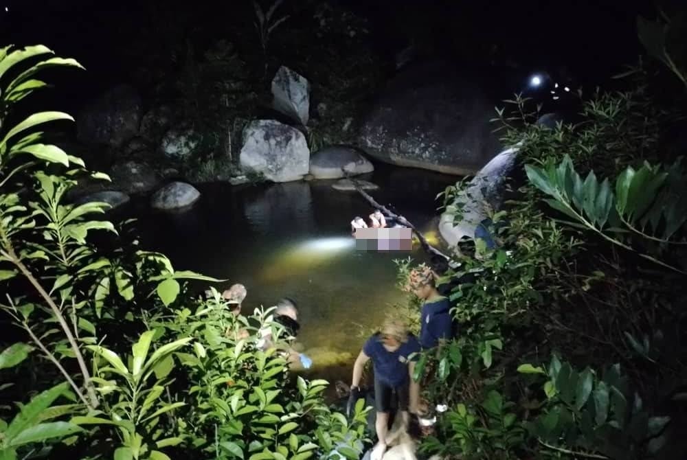 Mayat mangsa ditemui pada jam 1.29 pagi di kawasan air terjun Laman Tiga Budaya, Jasin, Melaka pada Jumaat.