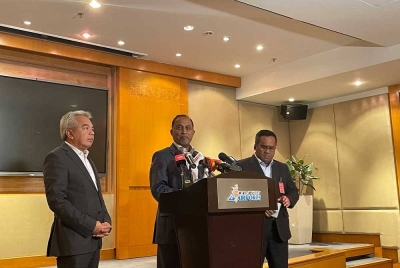 Zambry pada sidang akhbar pembuka tirai lawatan sulung Perdana Menteri ke Indonesia di Sepang pada Sabtu.