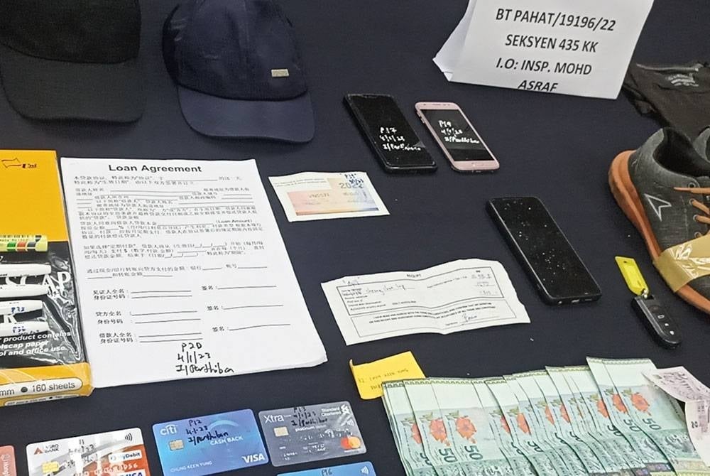 Barangan yang dirampas daripada anggota sindiket ah long yang ditahan polis.