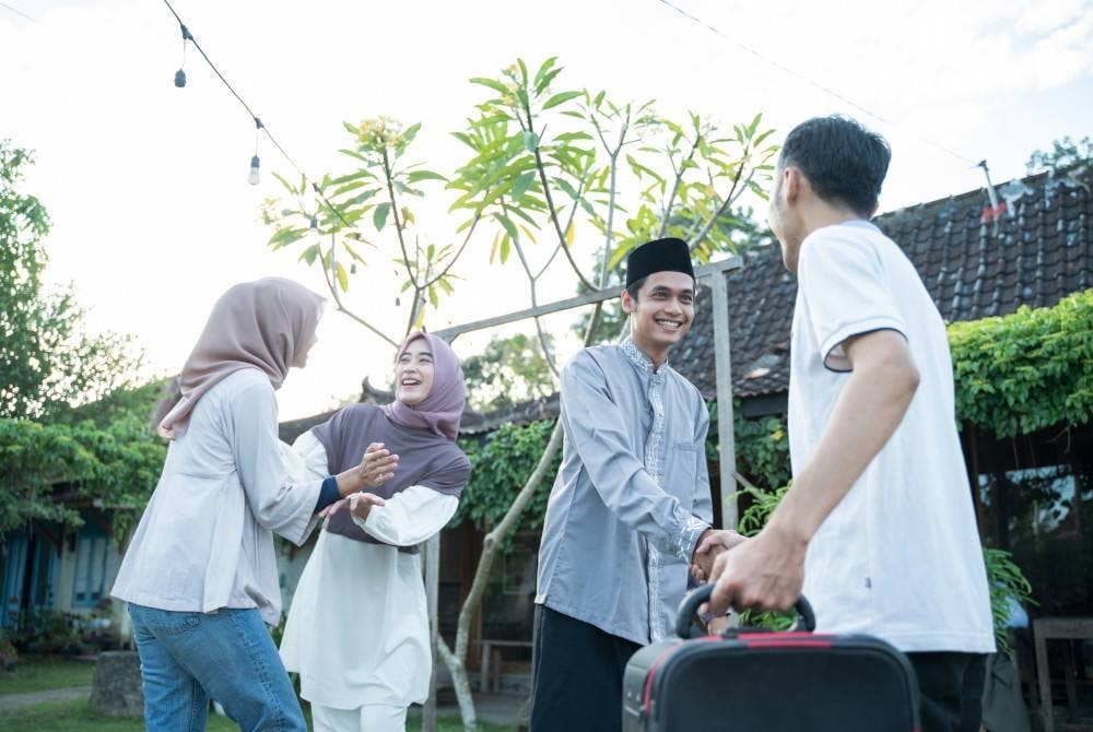 Islam sendiri amat menuntut umatnya mengamalkan kesantunan dalam berbahasa. - Foto 123RF