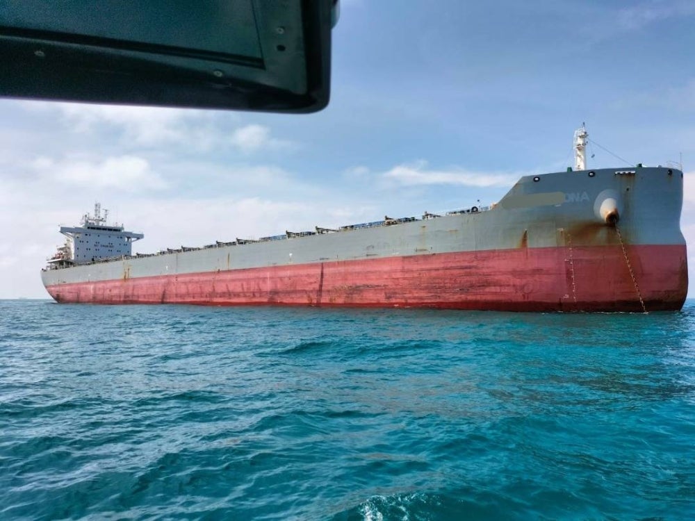 Kapal berdaftar dari Douglas, Australia ditahan di perairan Tanjung Siang, Kota Tinggi, pada Isnin