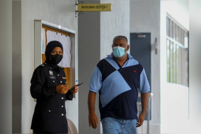 Jayaseelan tiba di mahkamah.