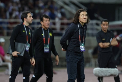 Pan-gon pada aksi perlawanan separuh akhir kedua AFF Mitsubishi Electric Cup 2022 antara Malaysia dan Thailand di Stadium Thammasat malam ini. - Foto Bernama