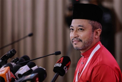 Isham Abdul Jalil pada sidang media sempena Perhimpunan Agung UMNO 2022 di WTCKL pada Jumaat.- Foto: Bernama