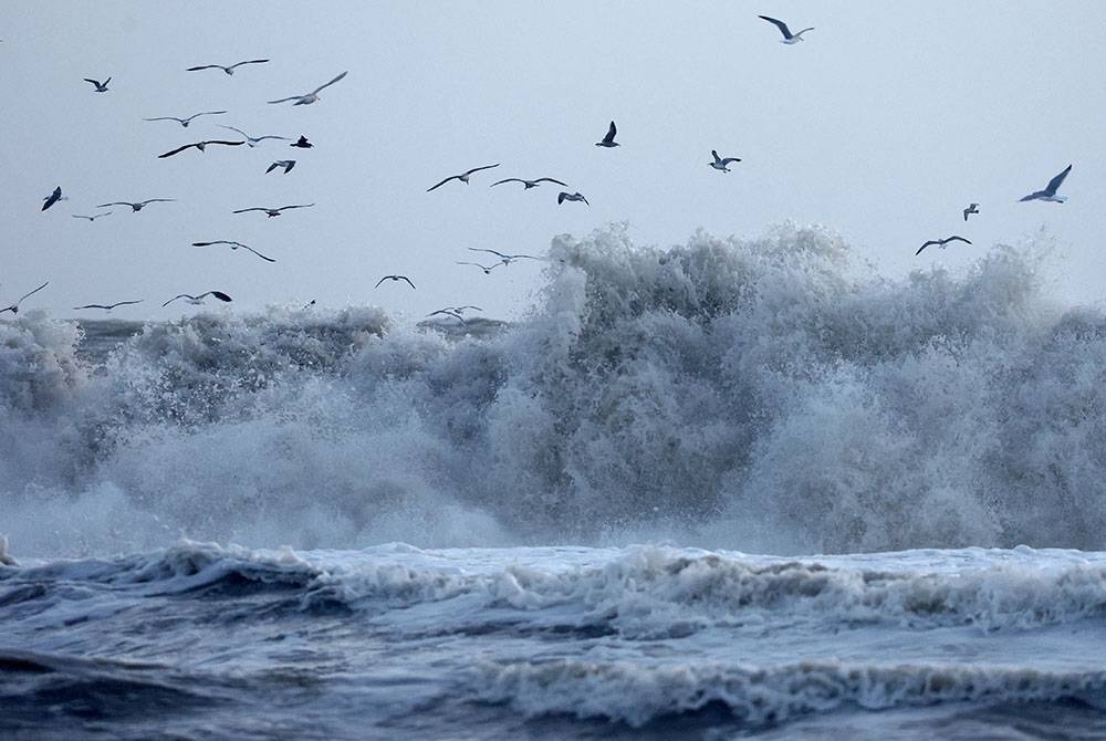 Sacramento dilanda tujuh ribut yang membawa angin kencang sejak akhir Disember lalu.
