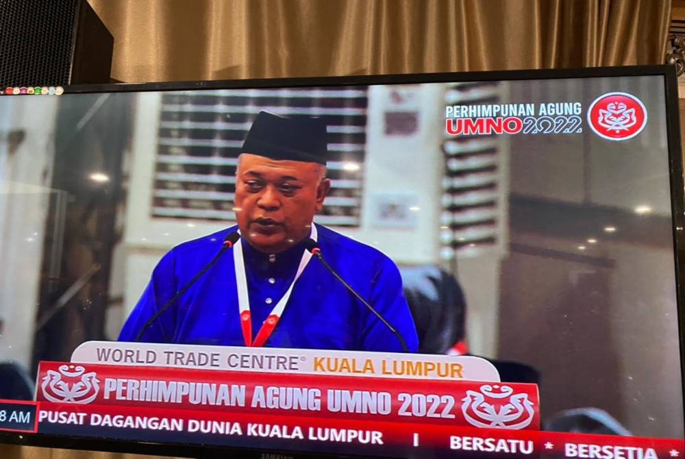 Zainal Abidin ketika membahaskan ucapan dasar presiden pada PAU 2022 di Dewan Merdeka, Pusat Dagangan Dunia Kuala Lumpur pada Sabtu.