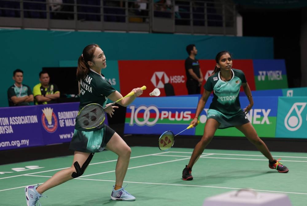 Beregu wanita utama negara, Pearly Tan dan M Thinaah tersingkir seawal pusingan pertama Terbuka Malaysia 2023. - Foto Bernama