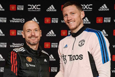 Ten Hag (kiri) bersama Weghorst.