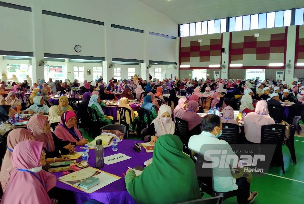 Sebahagian peserta yang hadir ke program TOT Teknik Asas Tadabbur Zon Utara di Dewan Serbaguna Masjid An Nur, Batu 8 pada Ahad.