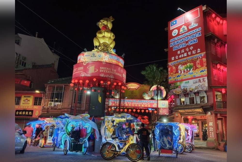 Kerajaan Melaka memperuntukkan RM232,000 kepada 1,160 penerima beragama Buddha terpilih sempena sambutan Tahun Baharu Cina ini. - Foto Bernama