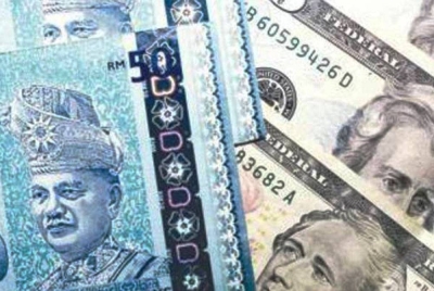 Ringgit menyusut kepada 4.3195/3235 berbanding dolar AS daripada 4.3150/3200 sewaktu ditutup pada Isnin.