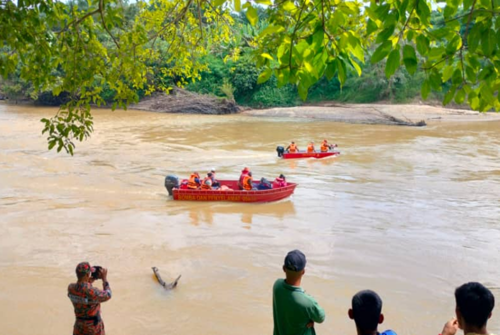 Operasi mencari dan menyelamat mangsa yang bermula sejak jam 9 pagi pada Rabu.