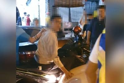 Kejadian berkenaan tular selepas dimuat naik seorang pengguna TikTok.