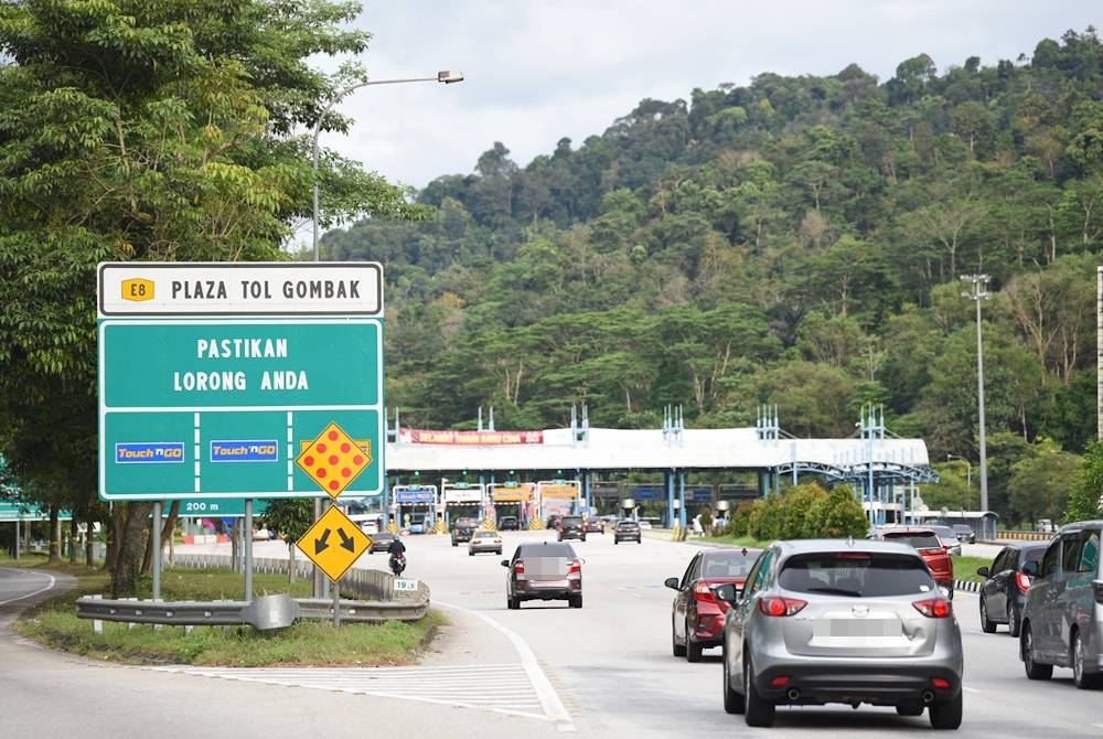 Orang ramai yang pulang ke kampung sempena Tahun Baharu Cina disarankan mengutamakan keselamatan elektrik dan gas. - Gambar hiasan