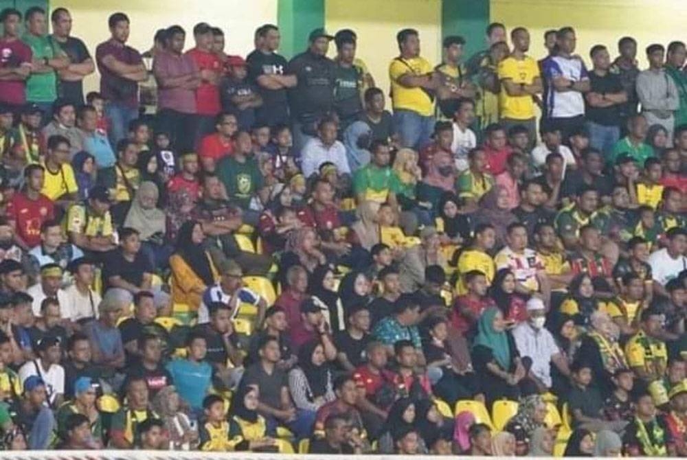 Kehadiran penyokong yang ramai positif untuk membangkitkan semangat pemain. - Foto KDA FC