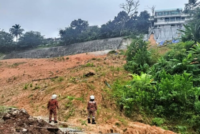 Pemantauan dan pemeriksaan dijalankan pihak bomba mendapati tiada kejadian tanah runtuh seperti yang tular menerusi rakaman suara sebaliknya melibatkan pembinaan cerun di lokasi kejadian pada Ahad.