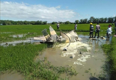 Pesawat SF260 dengan dua juruterbang itu terhempas di wilayah Bataan, barat Manila. Foto: Twitter DZBB