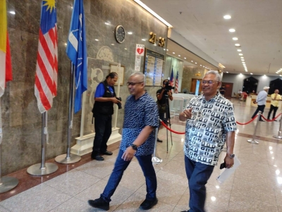 Noh tiba di Menara Dato Onn, WTC bagi menghadiri Mesyuarat MKT UMNO, pada Jumaat.