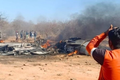 Dua pesawat pejuang Tentera Udara India (IAF) dilaporkan terhempas di negeri Madhya Pradesh pada Sabtu. - Foto HT